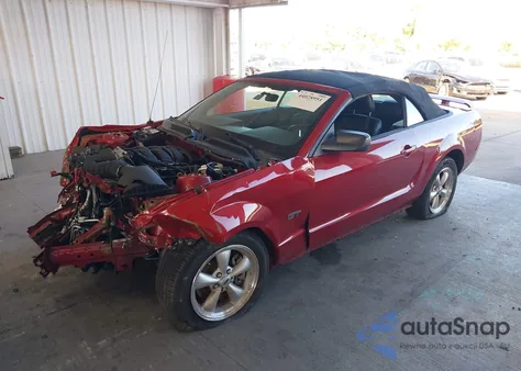 2008 Ford Mustang Gt Deluxe/Gt Premium z USA, uszkodzony, nr VIN 1ZVHT85H385140417